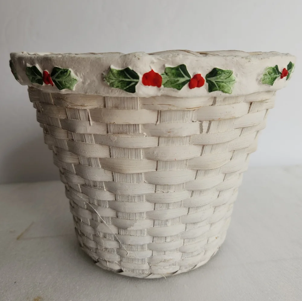 Vintage White Wicker Poinsettia and Holly Christmas Basket